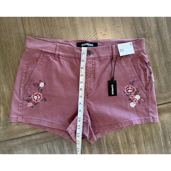 NWT Express Mid Rise Shortie Dusty Rose Embroidered Floral Shorts Women’s Size 8 - Picture 10 of 16